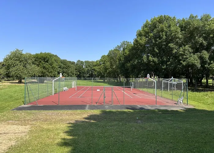 Hôtels à Saint-Amand-Mont-Rond