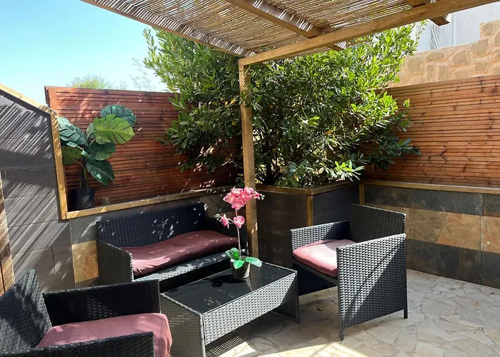 Rêves de vie le figuerolles avec terrasse et parking privés