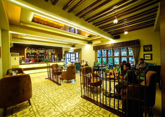 Hotel Surya, Kaiser Palace Bénarès