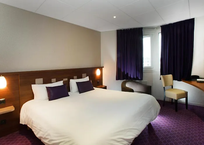 Brit Hotel Tours Sud – Le Cheops Joué-lès-Tours