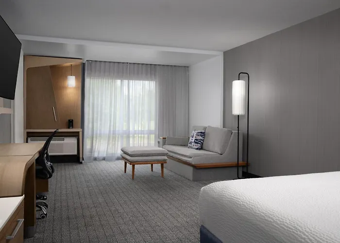 Courtyard By Marriott Philadelphia Bensalem Hotel