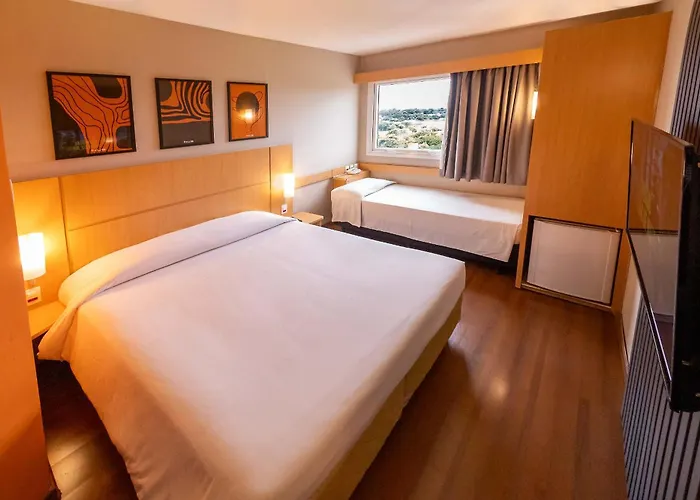 Hus Hotel Dourados