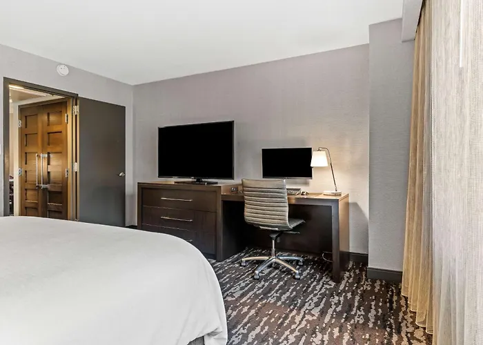 Embassy Suites By Hilton Crystal City National Airport Arlington