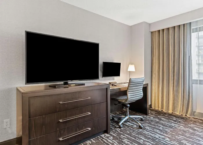 Embassy Suites By Hilton Crystal City National Airport Arlington