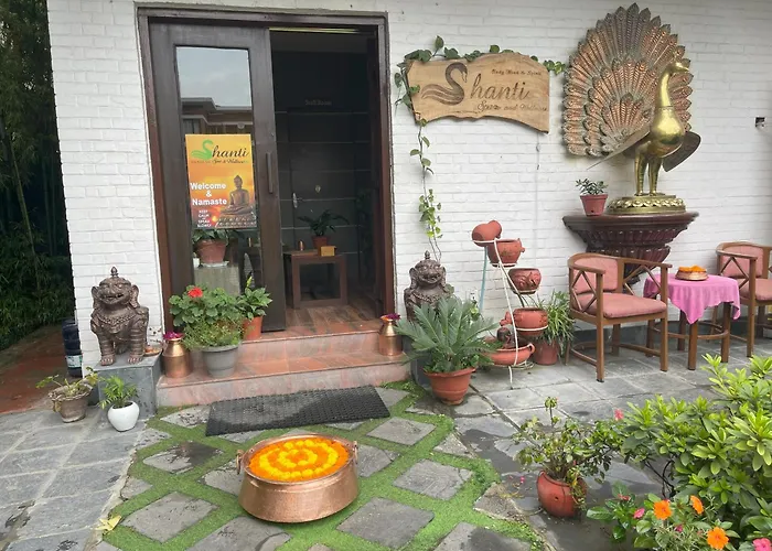The Malla Hotel - Thamel, 2 Km To Swayambhunath Temple