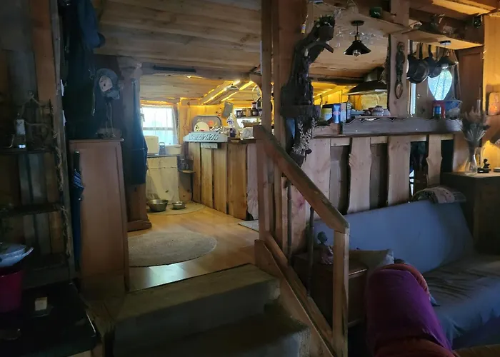 Petite chambre agréable dans maison en bois Valdeblore