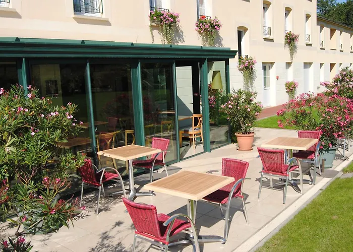 Hôtel Logis Entre Beauce et Perche Châteaudun