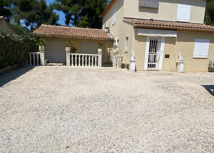 SUITE spa accès autonome Beaucaire 