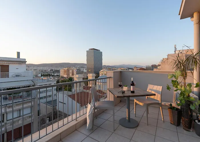 Piraeus City Hotel