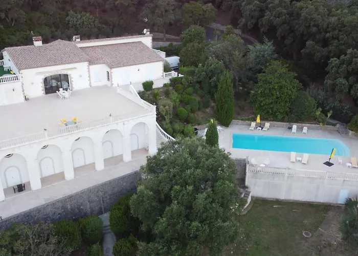 Hotel Chambre Luxueuse Au Calme Avec Vue Panoramique à Fréjus