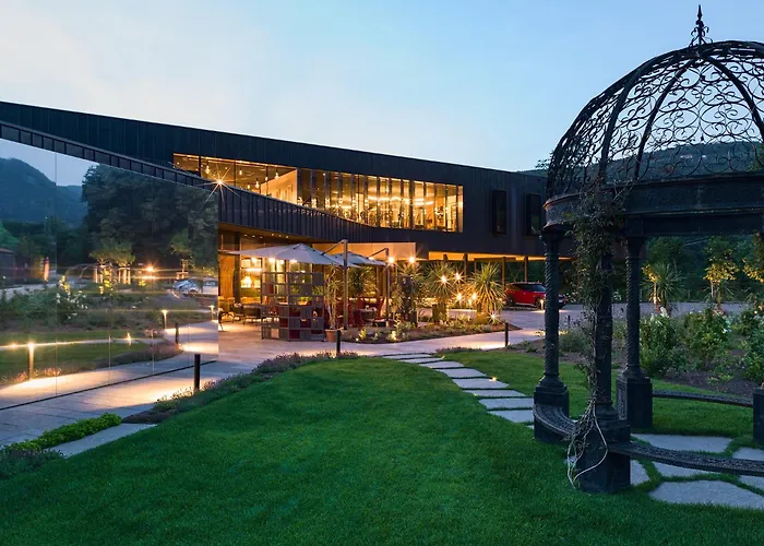Hotel a Montagna (South Tyrol)