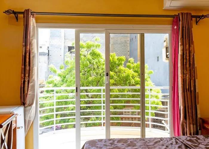 Residence De La Porte Du Millenaire