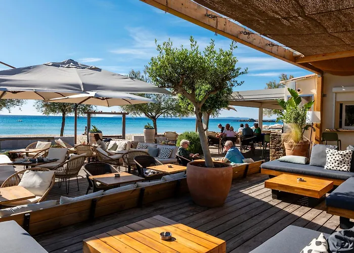 Hotel Les Flots Bleus Le Lavandou