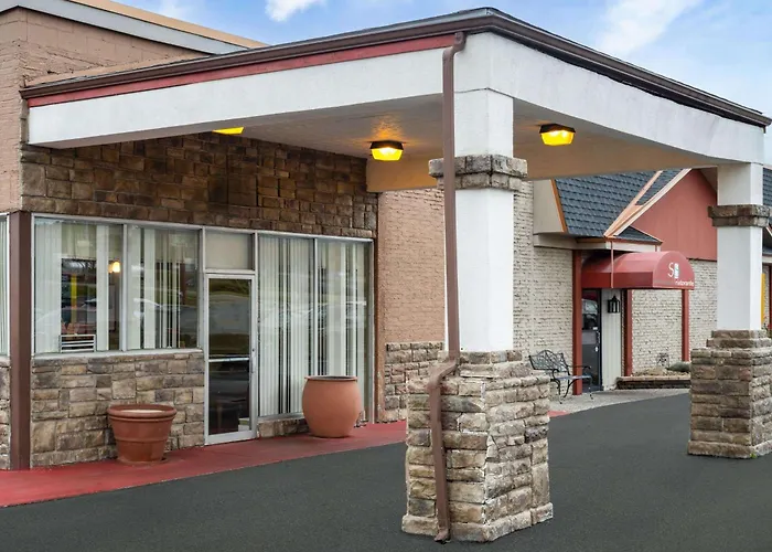 Super 8 By Wyndham Youngstown Girard