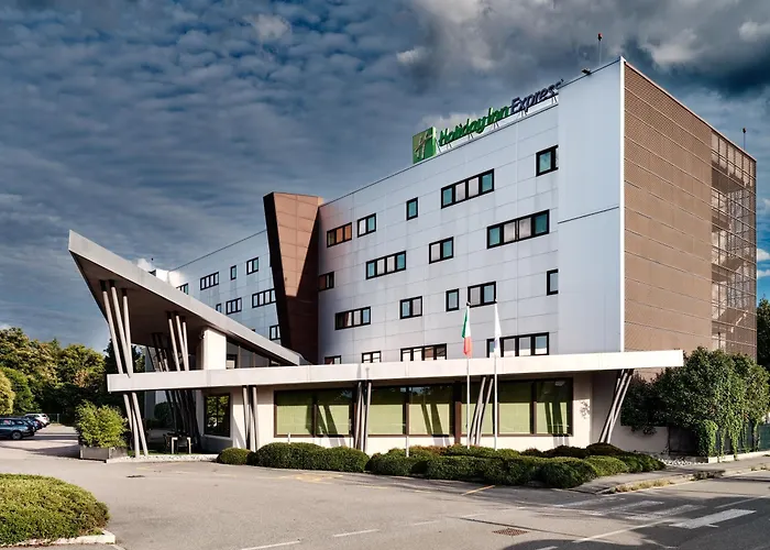 Holiday Inn Express Milan-Malpensa Airport By Ihg