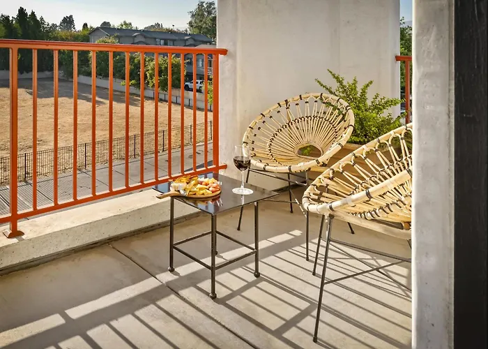 Hotel Casa 425 + Lounge, A Four Sisters Inn Claremont