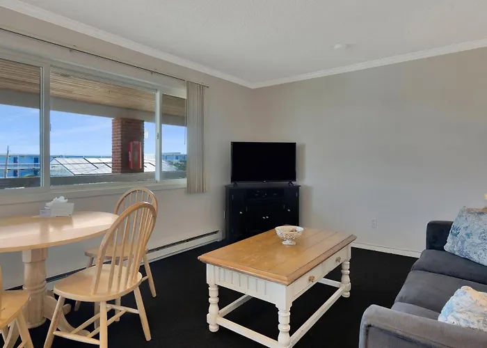 Montauk Oceanside Suites
