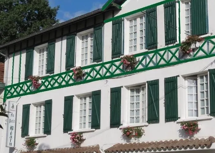 Hotel Au Petit Béarn Salies-de-Béarn