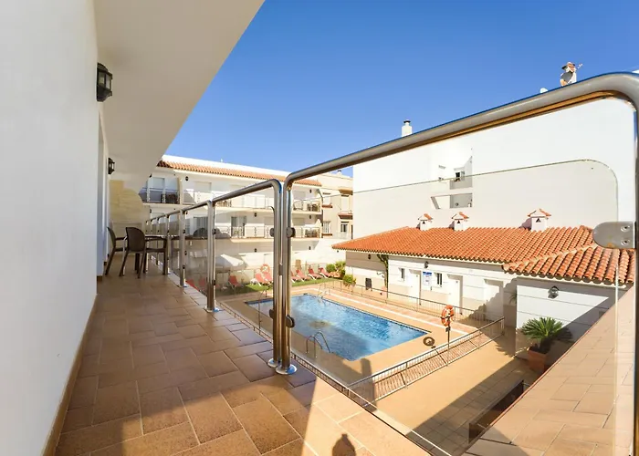 Hotel Apartamentos Loto Conil Conil De La Frontera