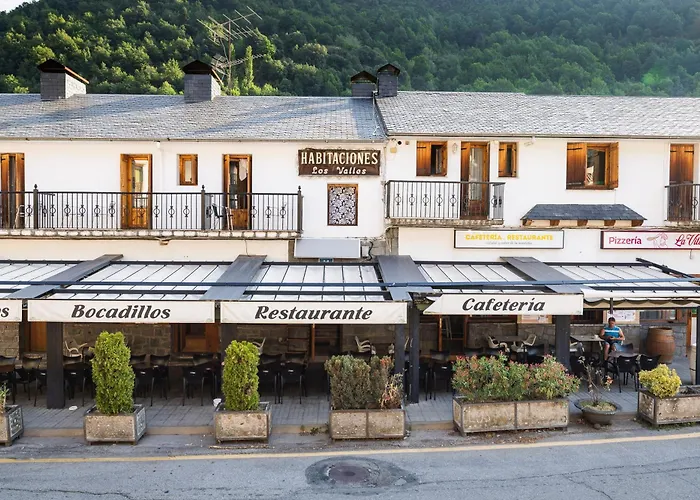 Hostal Los Valles Bielsa