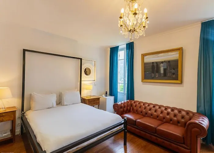 Suite Petite -Nice - Spa-Jacuzzi - Massage- Sauna - 4 Saisons - Piscine Chauffee Toute L'Annee - Pool View- Heated Pool 800M City Centre Nyons