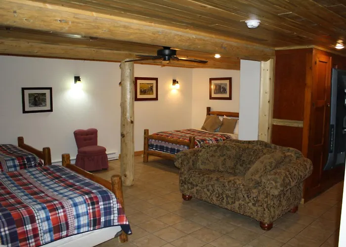 The Historic Wapiti Lodge