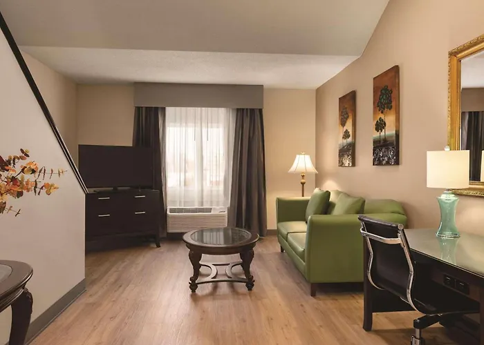 Radisson Hotel & Conference Center Rockford