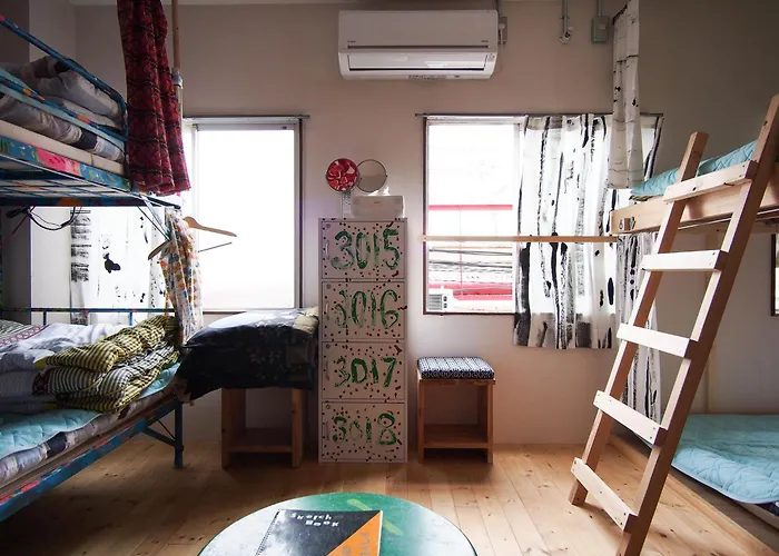 Kamagasaki University Of The Arts Cafe Garden Guest House Aka Cocoroom Osaka