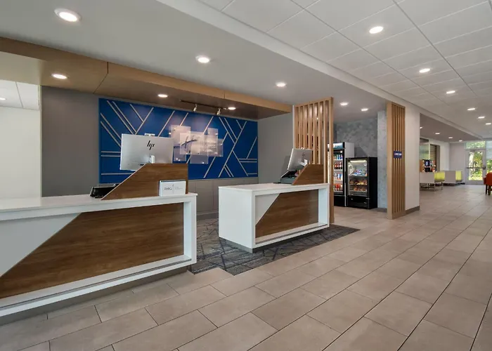 Holiday Inn Express & Suites Muskegon - Grand Haven By Ihg