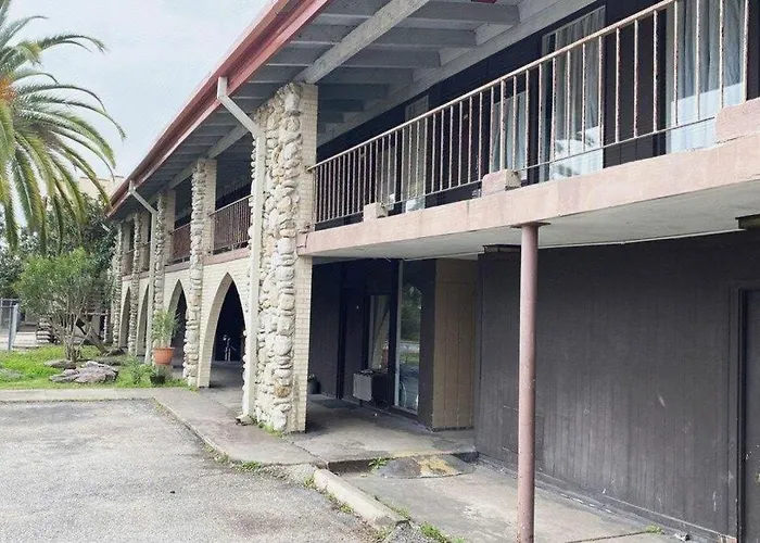 Hotel O Bay City, Tx-35