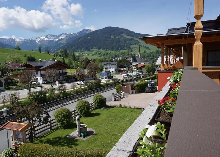Pension & Appartements Anny Maria Alm am Steinernen Meer
