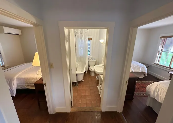 The 1708 House Bed & Breakfast Southampton