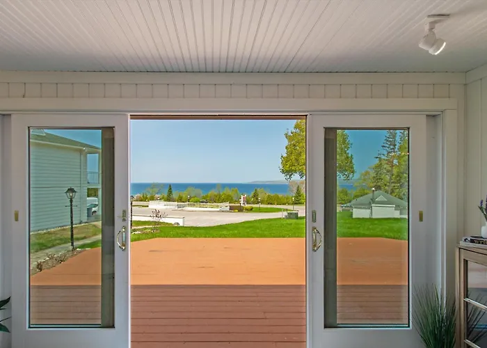 Bay Inn Of Petoskey