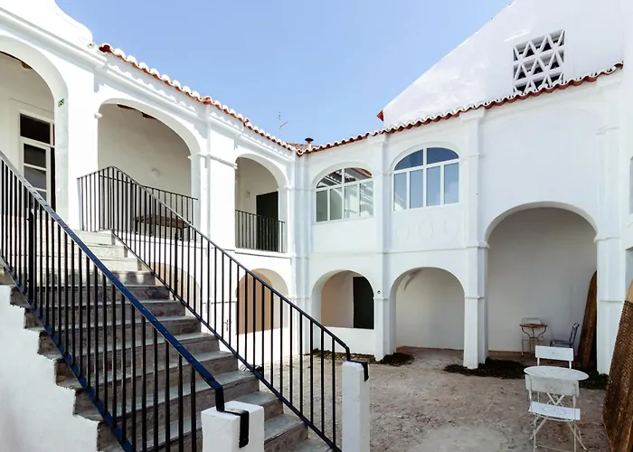 Hotéis em Moura