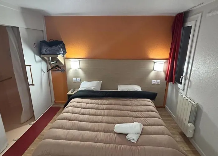 Classic Hotel - Fontenay-Tresigny