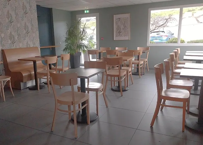 B&B HOTEL Saint-Etienne Monthieu