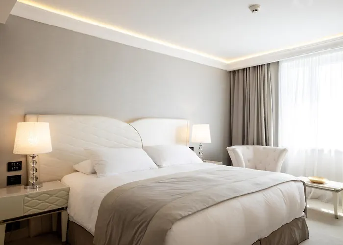 Hotel Tresor Le Palais Timisoara, Curio Collection By Hilton