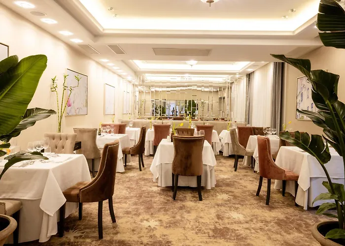 Hotel Tresor Le Palais Timisoara, Curio Collection By Hilton