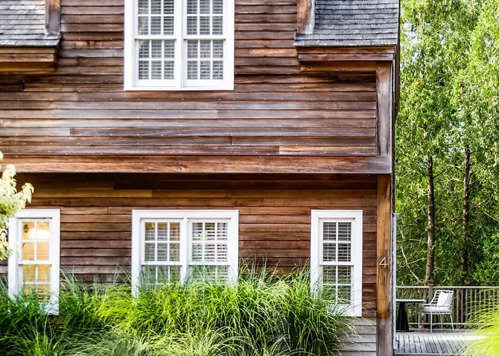 Ehp Resort & Marina East Hampton