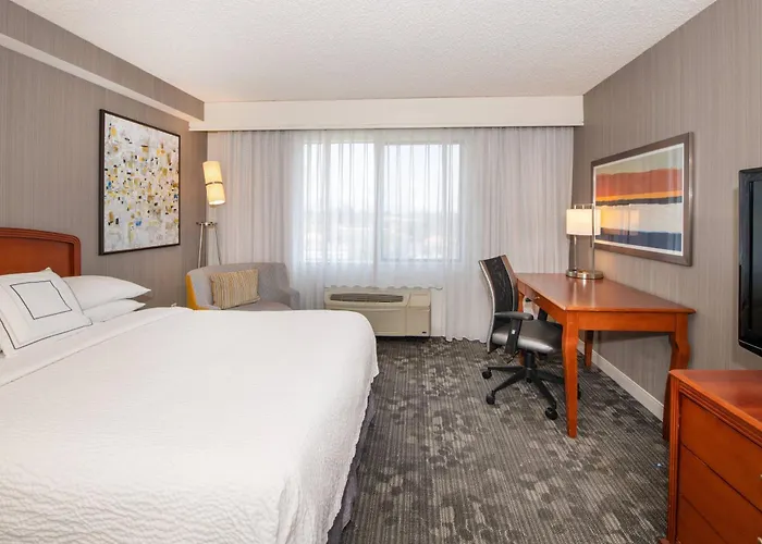 Courtyard By Marriott Newark Silicon Valley