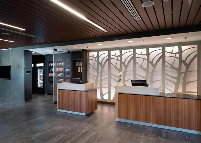 Courtyard By Marriott Atlanta Alpharetta/Avalon Area Hotel