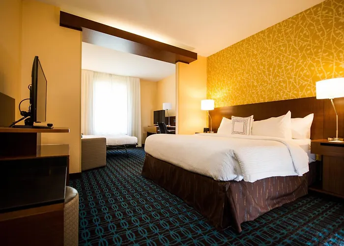 Fairfield By Marriott Cambridge Hotel