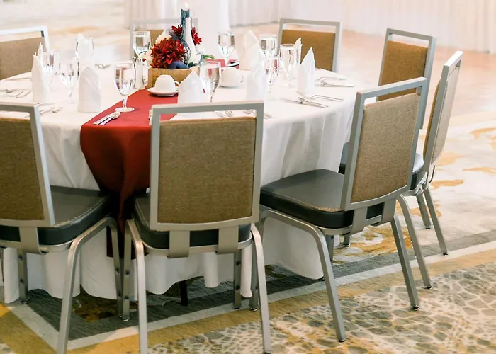 The Merrill Hotel & Conference Center, Muscatine, A Tribute Portfolio Hotel