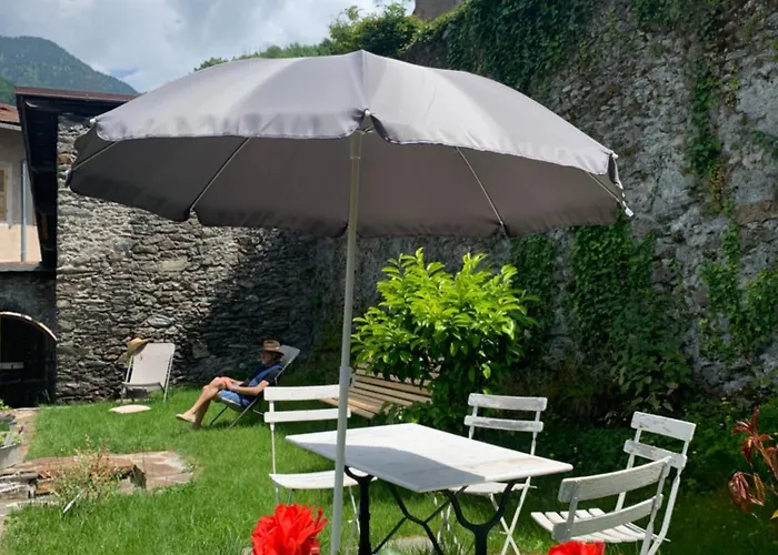 Au Cheval Blanc - appartements et chambres d'hôtes Albertville