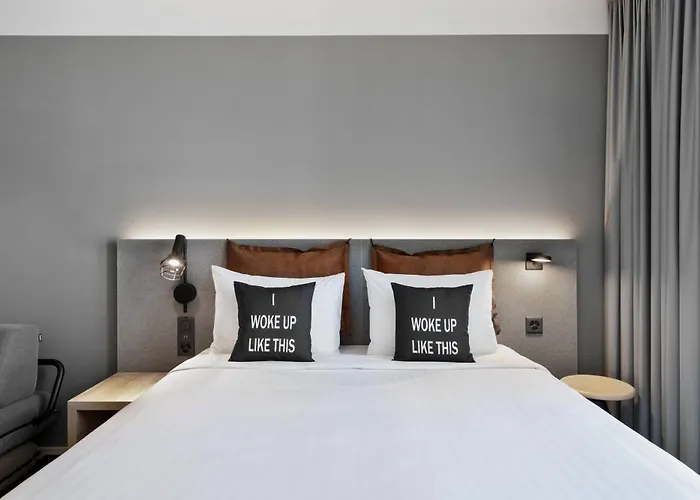 Moxy Bern Expo Hotel
