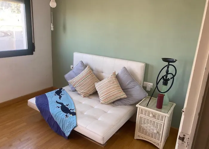 Double Room In Shared Apartment - Private Space In Denia Centre