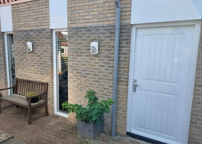 Hotels in Vrouwenpolder