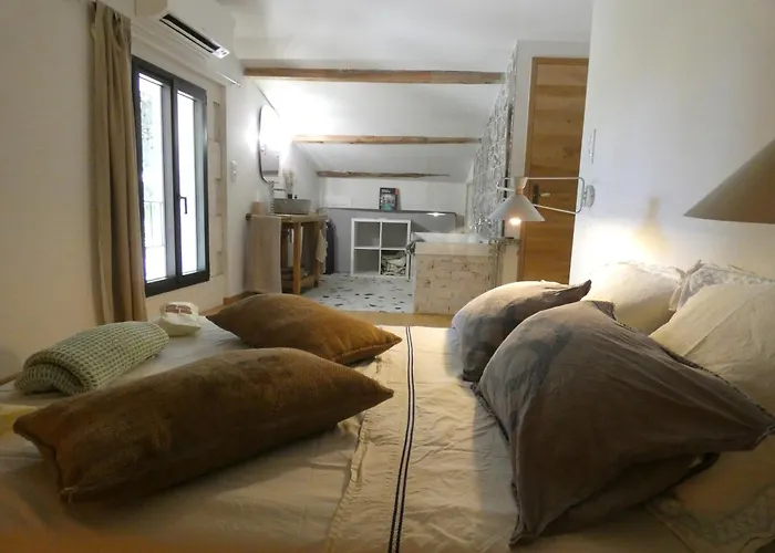 Chambres d'hôtes dans une ancienne bergerie Les Angles 