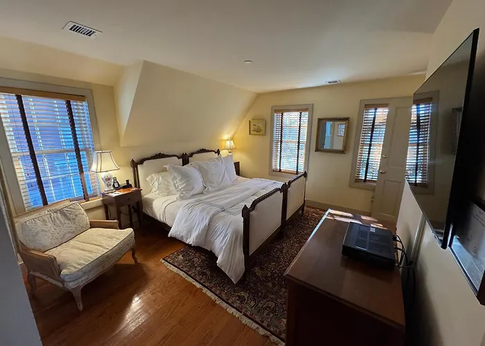 The 1708 House Bed & Breakfast Southampton