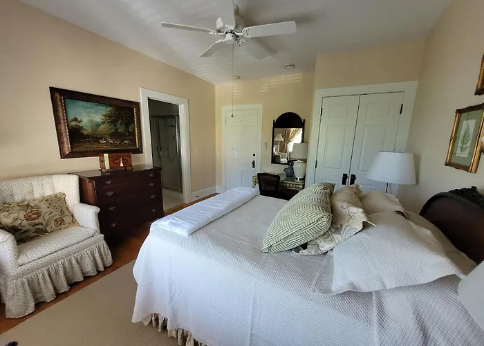 Chautauqua Hotels